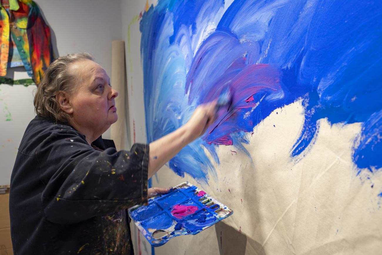 Rise and Fall exhibition Janet Holland live painting