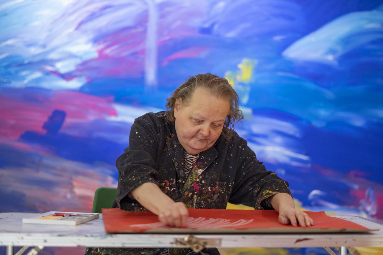 Rise and Fall exhibition Janet Holland live drawing